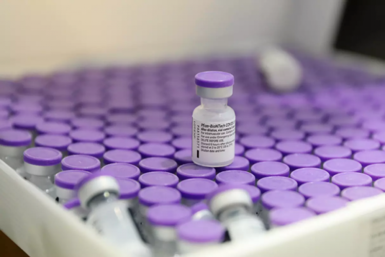 BioNTech, Singapur'da mRNA tabanlı aşı &uuml;retim tesisi kuracak