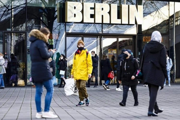 Alman h&uuml;k&uuml;meti ekonomide daralma beklediğini a&ccedil;ıkladı