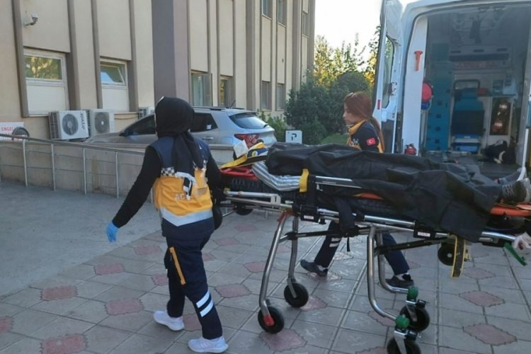 Adıyaman'da motosiklet şarampole u&ccedil;tu: 2 kişi yaralandı