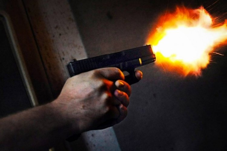 Bursa'da sokakta tartıştığı amcasına kurşun yağdırdı