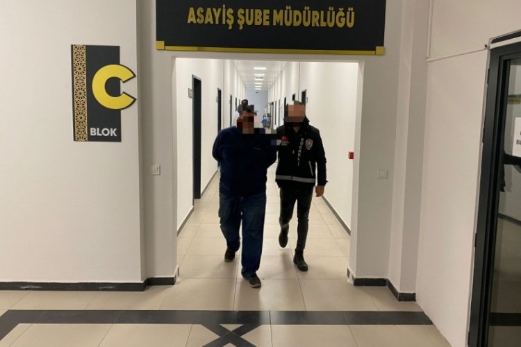 Kocaeli'nde 10 yıl hapis cezasıyla aranan şahsı polis yakaladı