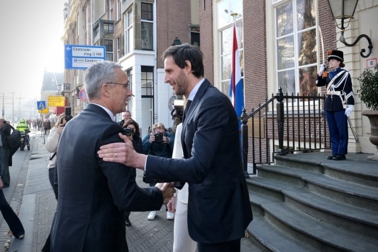 Stoltenberg: Rusya'yı hafife almamalıyız