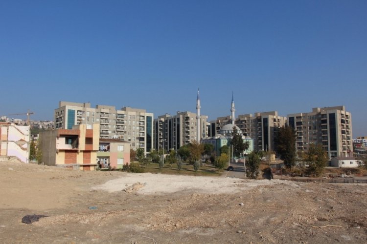 İzmir'de kentsel d&ouml;n&uuml;ş&uuml;m mağdurlarından &ccedil;ağrı