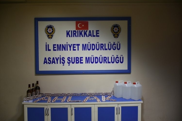 Kırıkkale'de tren garındaki 2 ş&uuml;pheli uyuşturucu hapla yakalandı