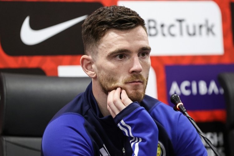 Andrew Robertson'dan &Ccedil;ağlar ve Ozan'a &ouml;vg&uuml;ler