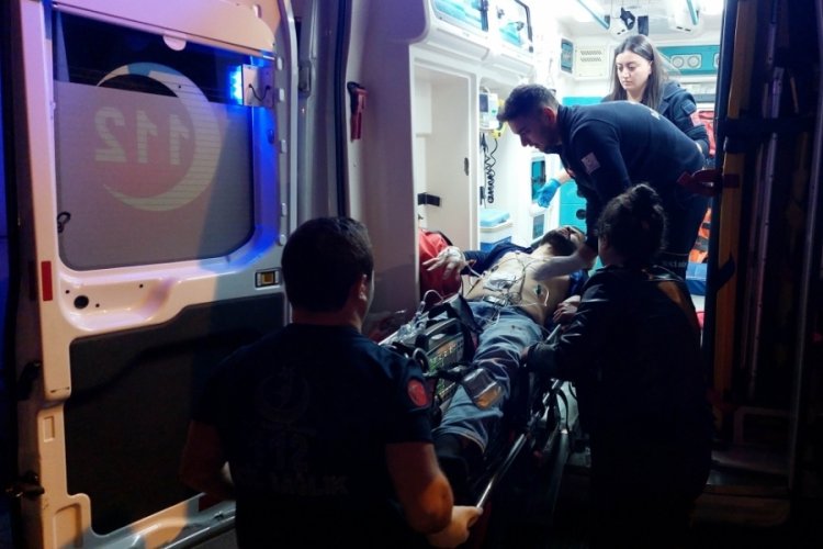 Samsun'da kahvehane &ouml;n&uuml;nde silahlı saldırı: 2 yaralı