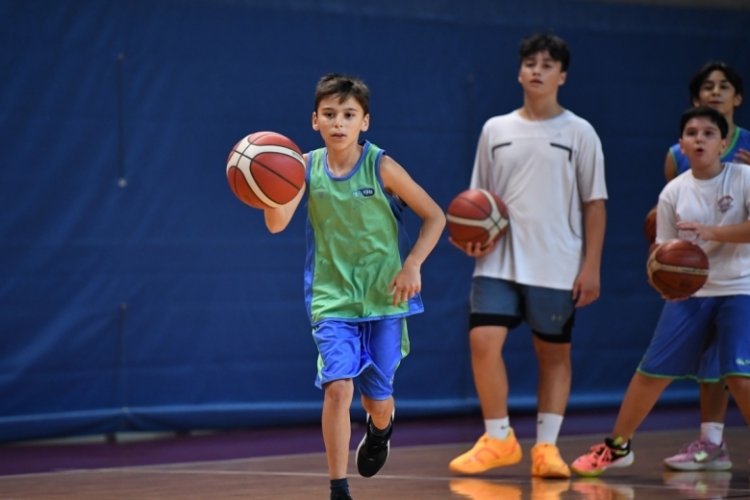 Tofaş Basketbol Kampı'nda &ccedil;alışmalar başladı