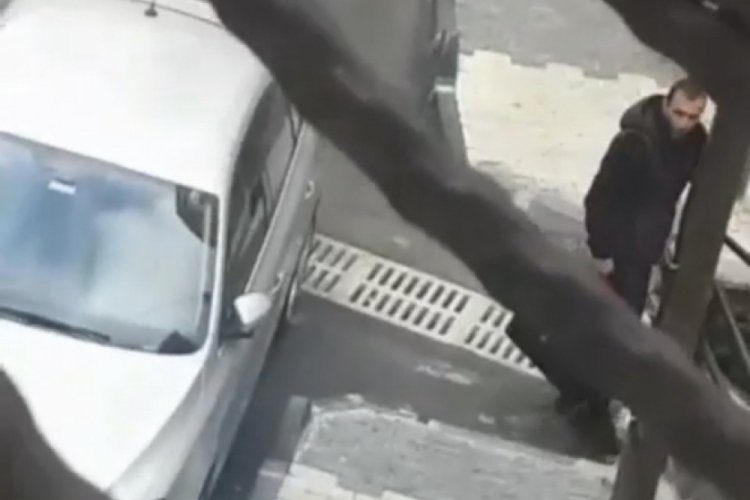İstanbul'da pişkin hırsız kameralara yakalandı