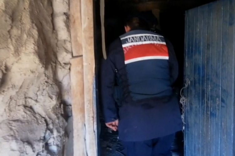 Aksaray'da hırsızlık ş&uuml;phelisini &ccedil;aldığı malzemelerle yakalandı