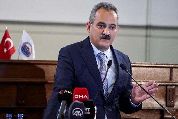 Bakan &Ouml;zer: Kadınların okullaşma oranı erkekleri ge&ccedil;ti