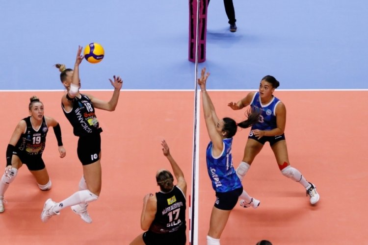 Nil&uuml;fer Belediyespor, Sarıyer Belediyespor'u 3-1 mağlup etti
