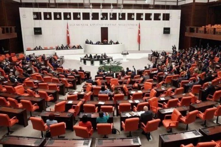 CHP'li Mahmut Tanal'dan 'kadınlara regl izni' i&ccedil;in TBMM'ye kanun teklifi
