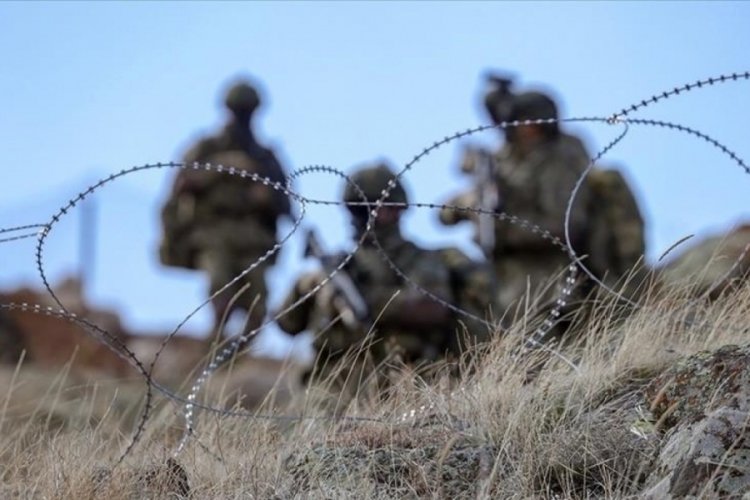 Afrin'de canlı bomba hazırlığındaki 2 PKK'lı ter&ouml;rist yakalandı