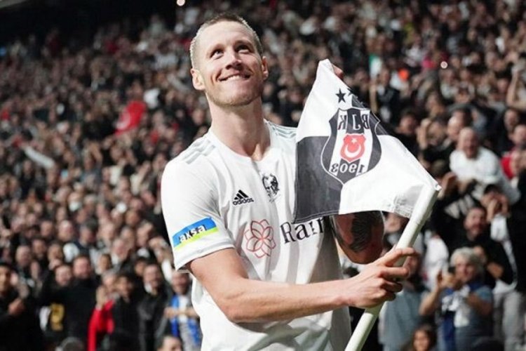 Beşiktaş'ın golc&uuml;s&uuml; Weghorst'un kariyer hayali ger&ccedil;ek oldu