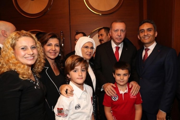 Bursalı Yağız Kaan, satran&ccedil;ta d&uuml;nyanın şampiyonu oldu, teklif yağıyor