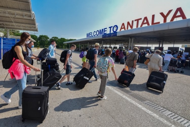 9 aylık s&uuml;re&ccedil;te turizm geliri 35 milyar doları aştı