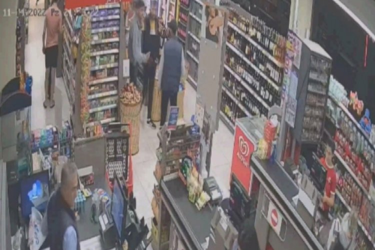Adana'da markette bı&ccedil;aklı gasp