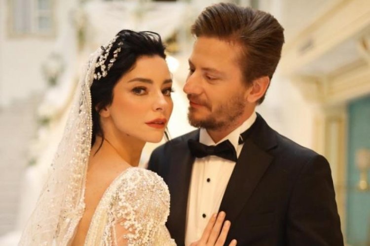 Eşinden boşanma kararı alan Merve Boluğur, jartiyerli pozunu paylaştı