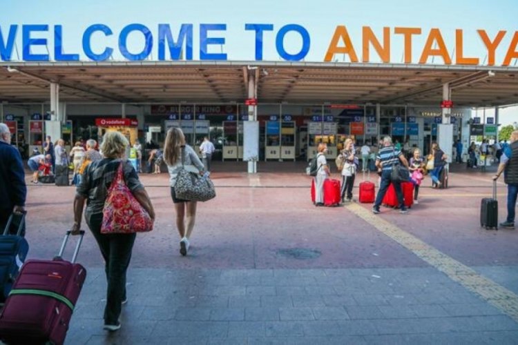 Antalya'da yabancı turist sayısı 13 milyonu aştı