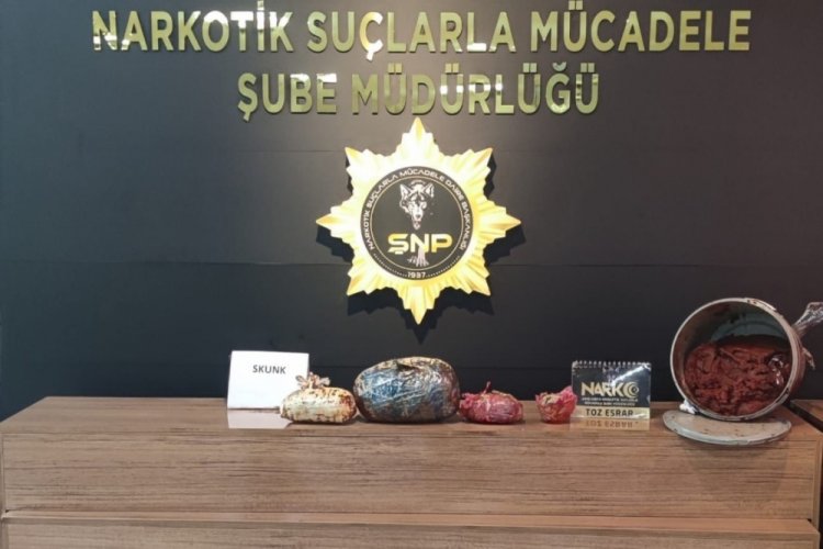 Şanlıurfa'da sal&ccedil;a kovasından uyuşturucu &ccedil;ıktı