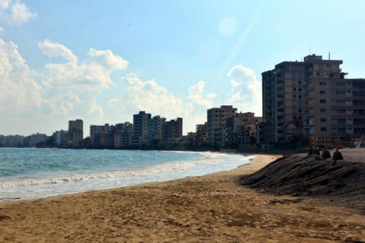 Kapalı Maraş'a ziyaret&ccedil;i akını
