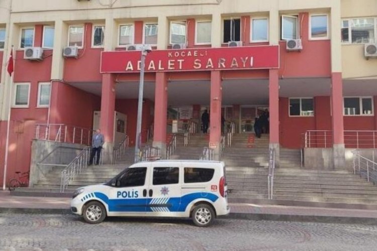 Kocaeli'nde kızını taciz eden sanığı yumrukladı