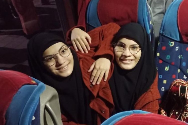 Kahramanmaraş'ın siyam ikizleri Umre yolcusu