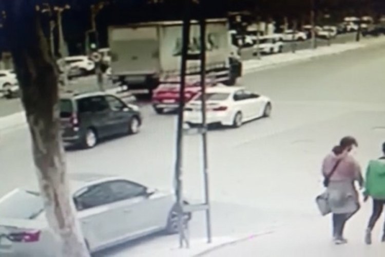 İstanbul'da vatandaş kamyonun altında kaldı