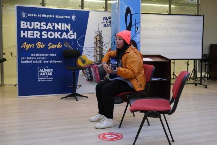 "Bursa'nın her sokağı ayrı bir şarkı" projesine katılan sanat&ccedil;ıların sayısı 192'ye ulaştı