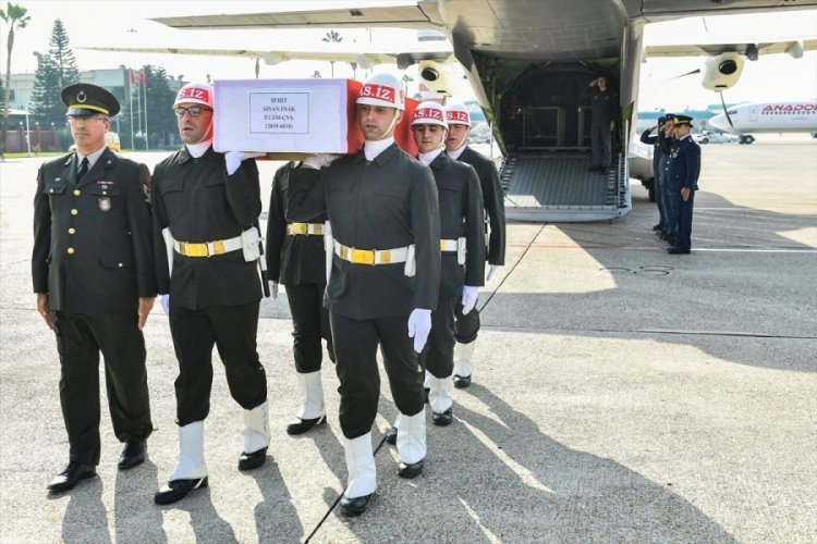 Irak'ın kuzeyinde şehit olan askerin cenazesi Adana'ya getirildi