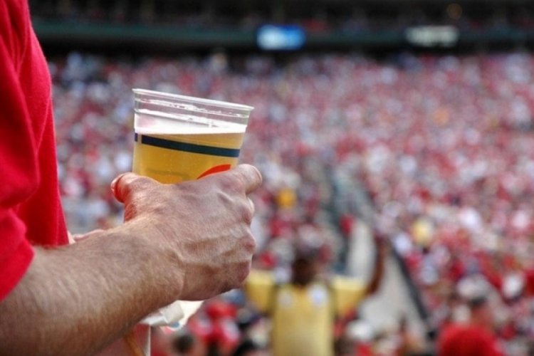 Katar'dan D&uuml;nya Kupası'nda alkols&uuml;z i&ccedil;ecek a&ccedil;ıklaması
