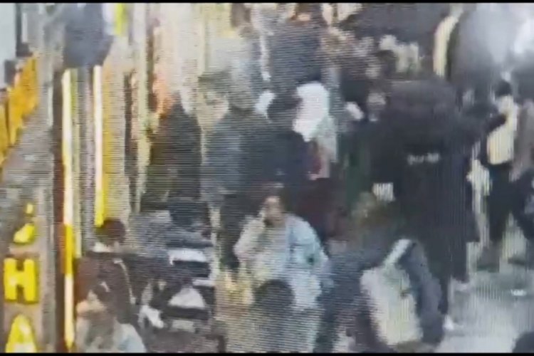 Ter&ouml;rist Albashır'ın İstiklal Caddesi'ndeki ilk keşfinden g&ouml;r&uuml;nt&uuml;ler