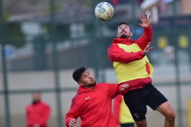 İneg&ouml;lspor Sivas hazırlıklarını tamamladı