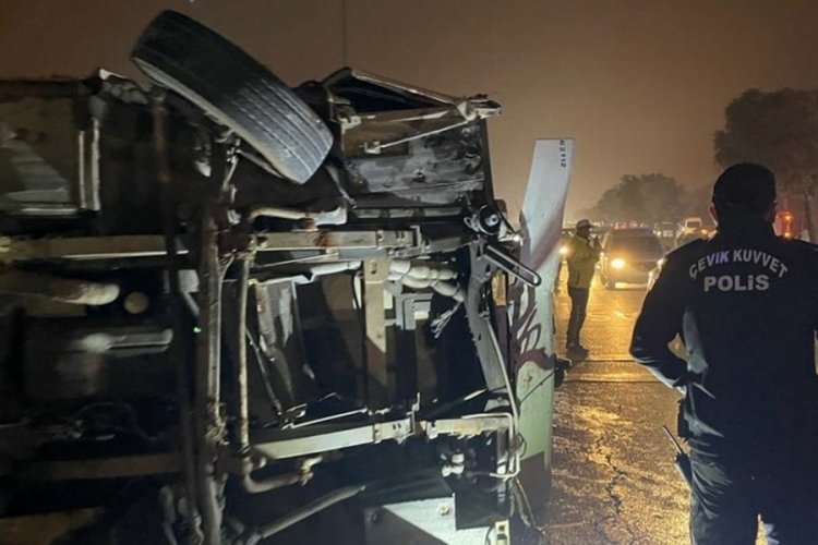 Gaziantep'te polis midib&uuml;s&uuml; devrildi: Yaralılar var
