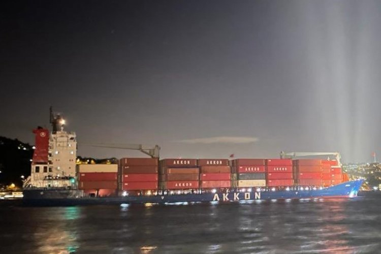 İstanbul Boğazı gemi trafiğine a&ccedil;ıldı
