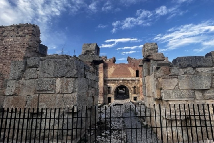 Bursa'nın İstanbul Kapısı g&ouml;z kamaştırıyor