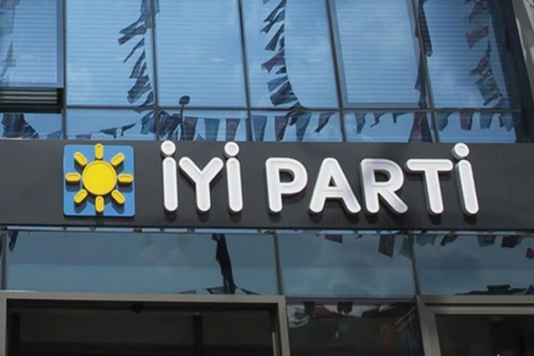 İYİ Parti'de g&ouml;revi bırakacak 16 il başkanı belli oldu... Bursa da var!
