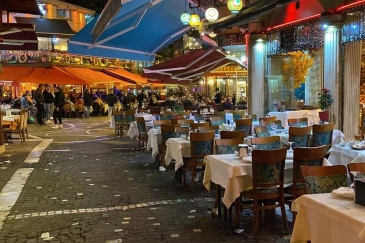 İstanbul Fatih'te iki iş yerinin &ccedil;alışanları arasında silahlı kavga &ccedil;ıktı!