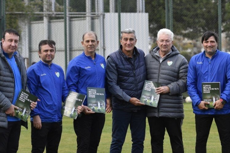 Ahmet Kılı&ccedil;'ın futbol kitabı Bursastore'dan satılacak