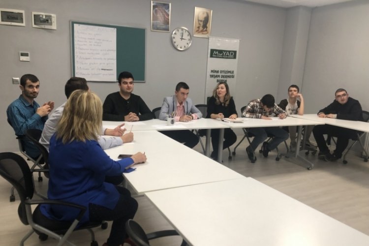 Bursa'da otizmli &ccedil;ocuklara &ouml;z savunuculuk eğitimi