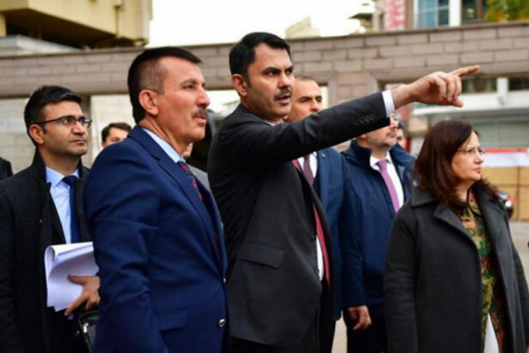 Bakan Kurum, Samanpazarı Meydan Projesi i&ccedil;in incelemelerde bulundu