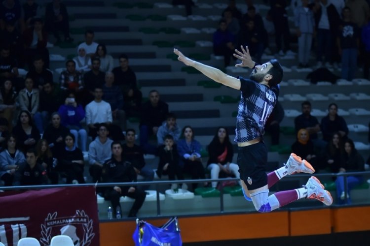 İneg&ouml;l Belediyespor evinde Fenerbah&ccedil;e'ye mağlup oldu