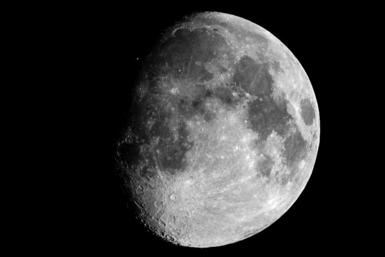 NASA, insanların Ay'da yaşayacağı tarihi a&ccedil;ıkladı