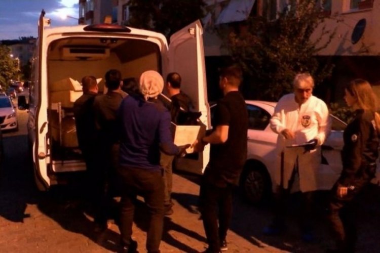 İstanbul'da 8 yaşındaki &ccedil;ocuğun &ouml;n&uuml;nde annesini &ouml;ld&uuml;rd&uuml;!