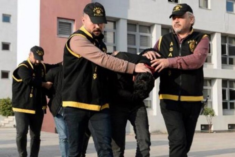 Adana'da amcasını &ouml;ld&uuml;rten bir kişi intihar etti