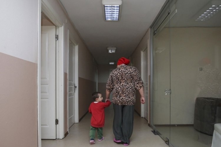 Kadın konukevlerinde &ccedil;ocuk kul&uuml;b&uuml; hizmeti