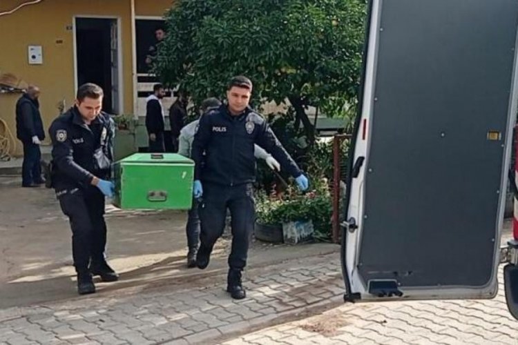 Adana'da bir kişi misafir olduğu evde &ouml;ld&uuml;r&uuml;ld&uuml;