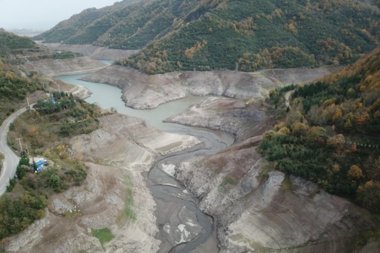 Kocaeli Yuvacık Barajı'nda su seviyesi d&uuml;şt&uuml;