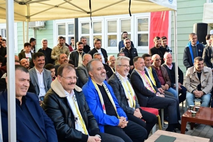 Bursa'da, Muş İlder'den dostluk havasında futbol ş&ouml;leni