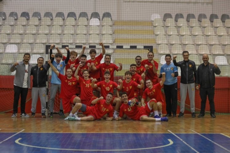 G&ouml;ztepe Hentbol, Lig'de ilk galibiyetini aldı